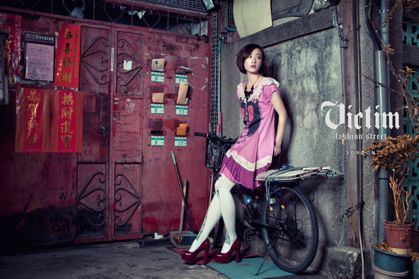 旅英服装设计师刘美惠 型录拍摄图1