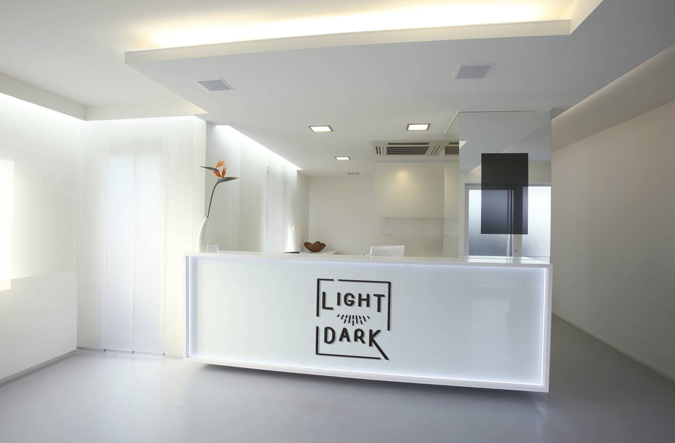 Light&Dark咖啡品牌logo图5