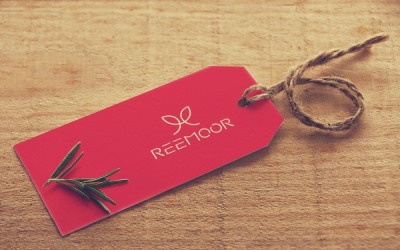 reemoor集團logo設計
