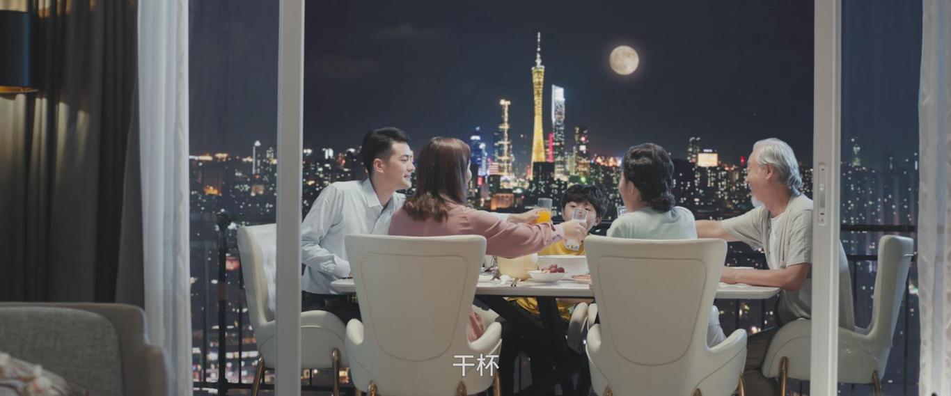 广汽集团-传祺M8主题品牌微电影《广州塔》图21