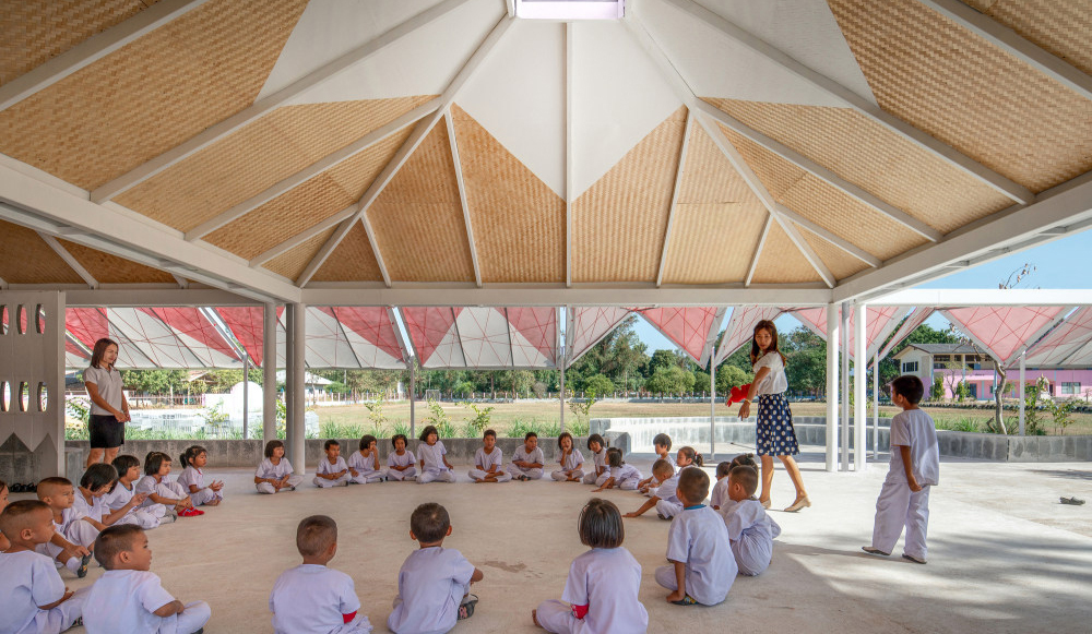 彩色檐篷幼儿园设计【GRK张晓光】国际幼儿园设计实景图1