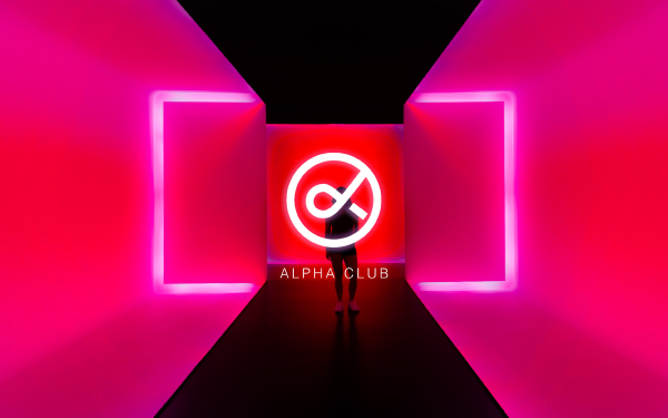 alpha club夜店品牌LOGO设计
