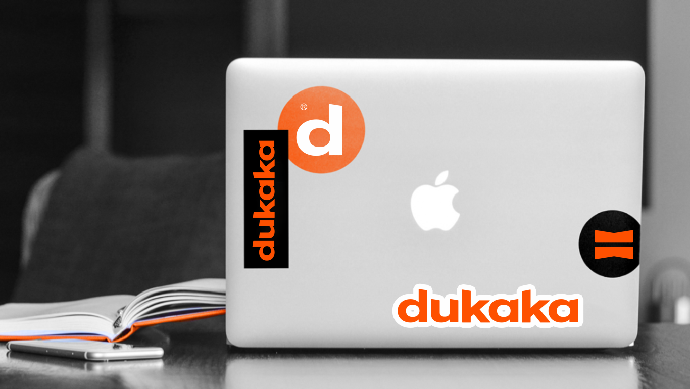 杜卡卡DUKAKA — 极简成衣品牌形象设计图4